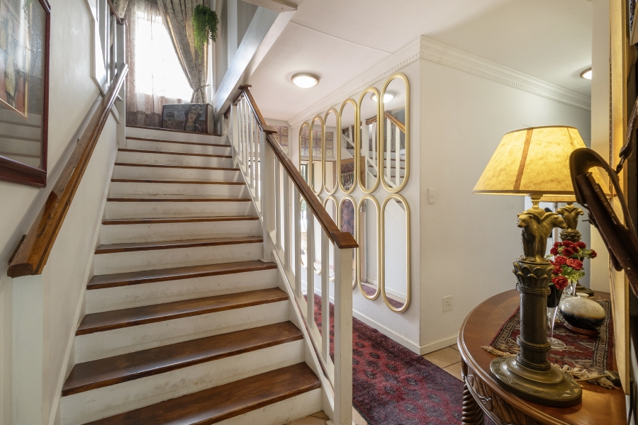 6 Bedroom Property for Sale in Melodie North West